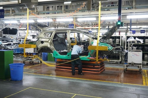 翼虎車(chē)主回娘家 走進(jìn)工廠，見(jiàn)證垃圾打撈船的誕生